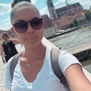 Meet your Posher, Katelyn